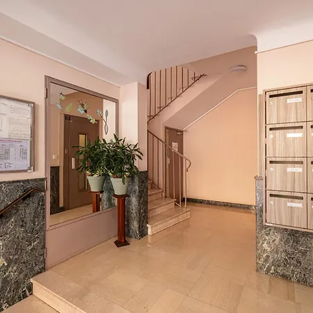 Open Sky Terrace Lage 1 Bdr & Parking Daire *