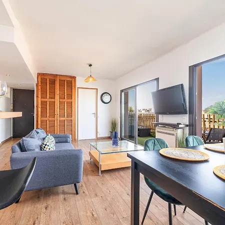 Open Sky Terrace Lage 1 Bdr & Parking Daire